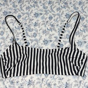 Black & White sparkly bathing suit top. Medium but fits like a small. Never worn